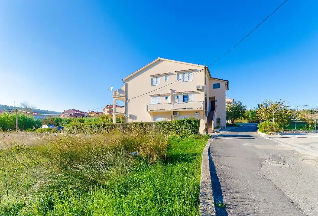 Apartments Marija P Lopar Croatia