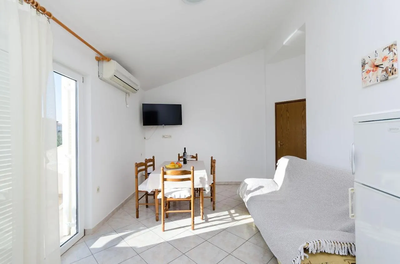 Apartments Marija P Lopar Croatia